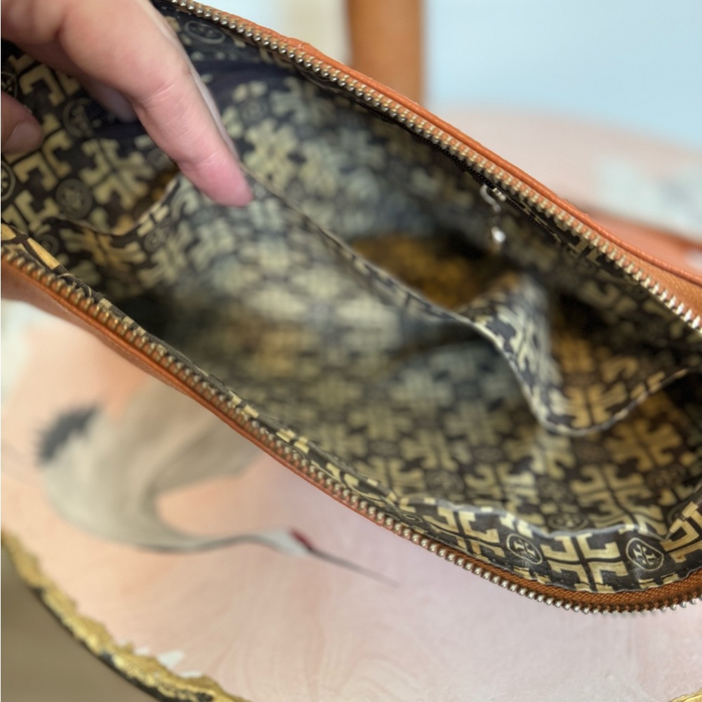 Tory Burch Tan Leather Crossbody Bag - Picture 8 of 9